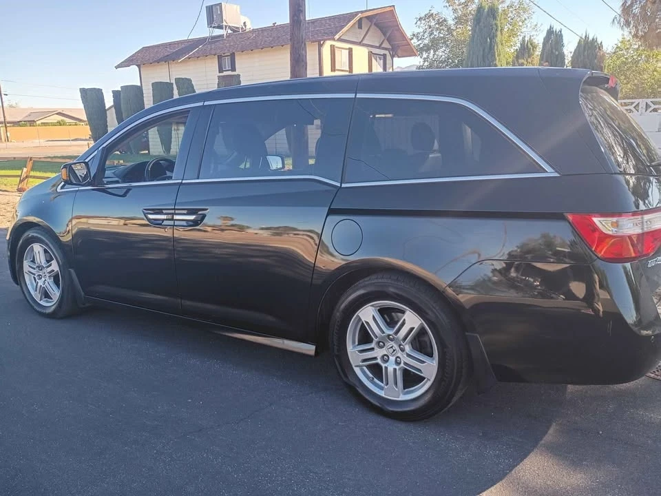 2011 Honda Odyssey - Image 6 of 14