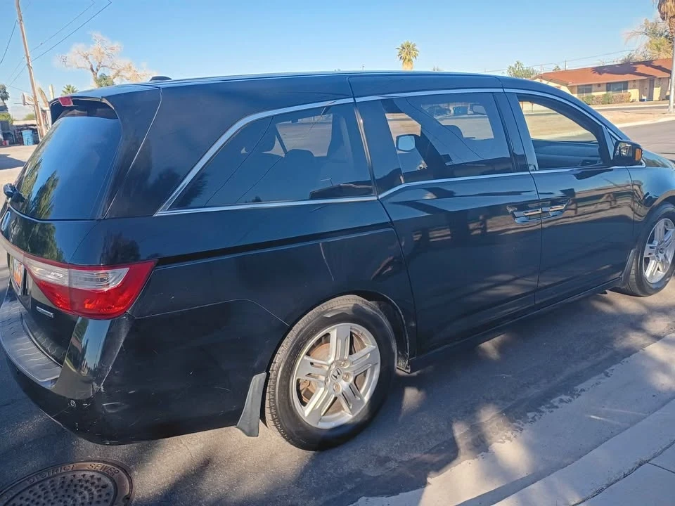2011 Honda Odyssey - Image 3 of 14