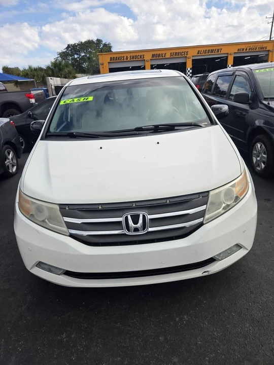 2011 Honda Odyssey - Image 4 of 11
