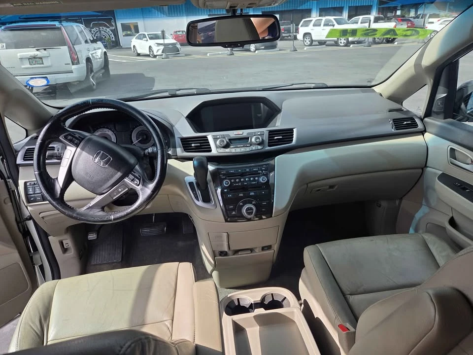 2011 Honda Odyssey - Image 10 of 11