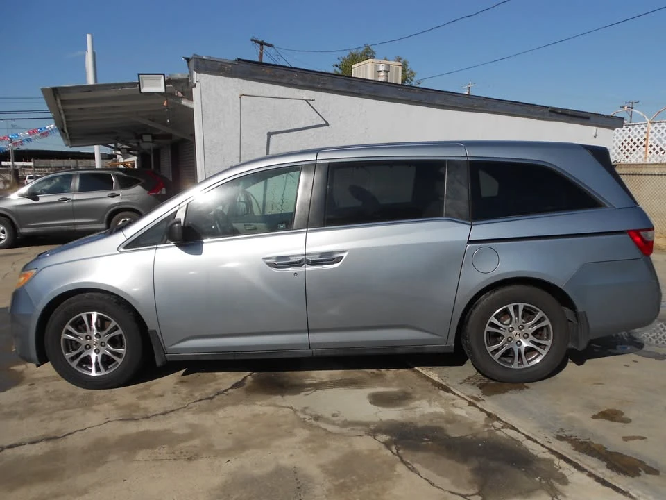 2011 Honda Odyssey - Image 5 of 20