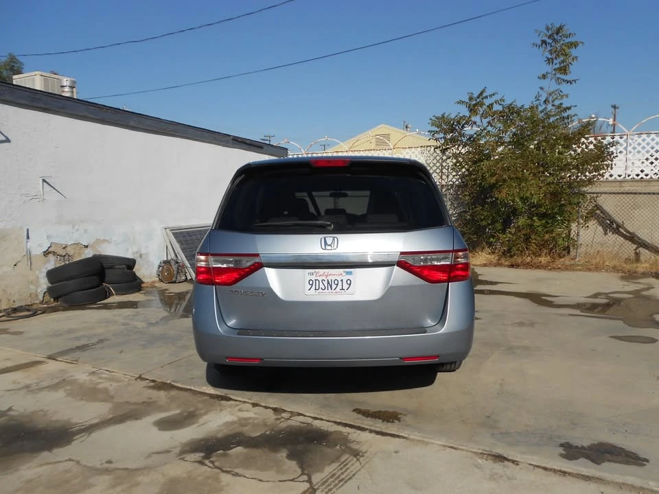 2011 Honda Odyssey - Image 9 of 20