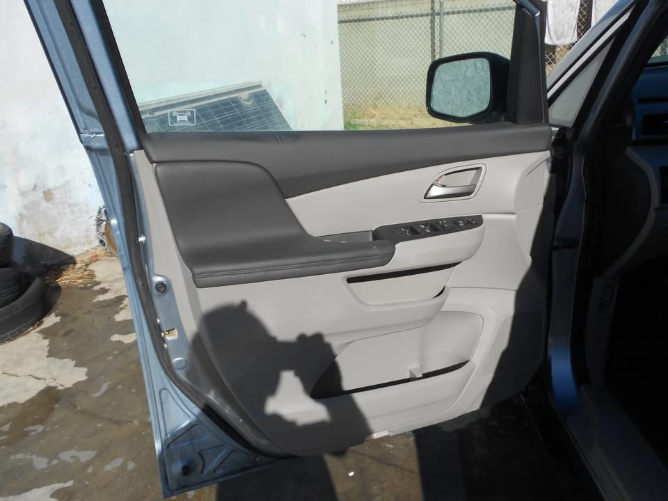 2011 Honda Odyssey - Image 12 of 20