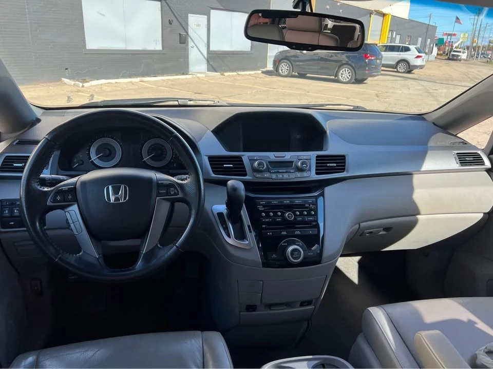 2011 Honda Odyssey - Image 8 of 17