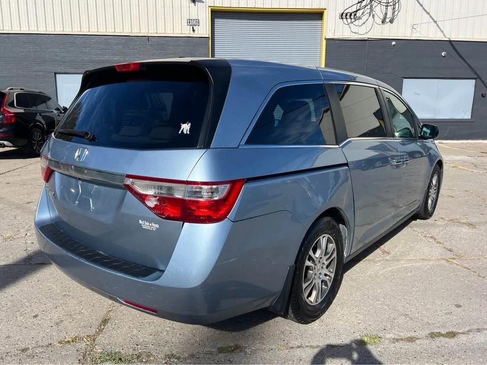 2011 Honda Odyssey - Image 7 of 17