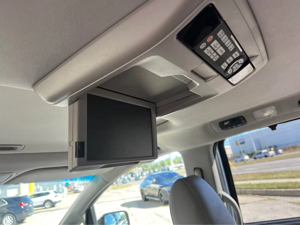 2011 Honda Odyssey - Image 14 of 17