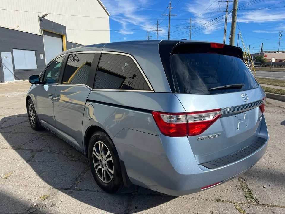 2011 Honda Odyssey - Image 6 of 17