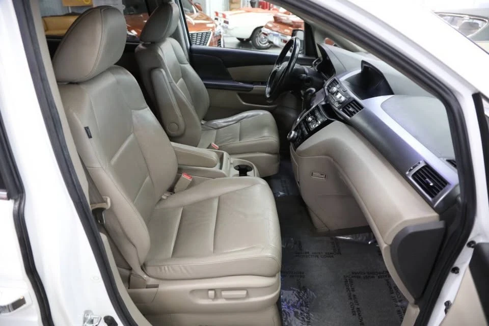 2011 Honda Odyssey - Image 19 of 20
