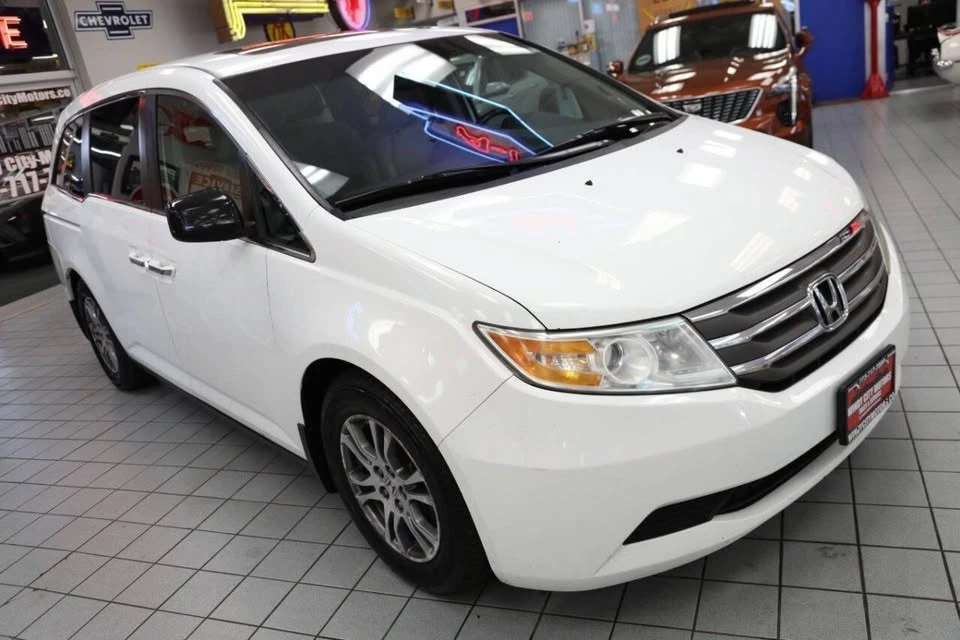 2011 Honda Odyssey - Image 12 of 20