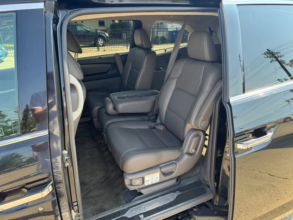 2011 Honda Odyssey - Image 14 of 18