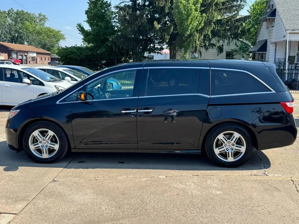 2011 Honda Odyssey - Image 3 of 18