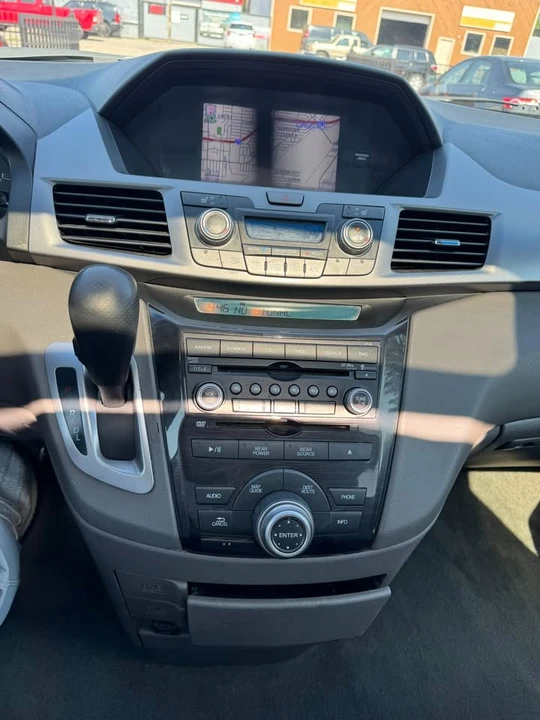2011 Honda Odyssey - Image 10 of 18
