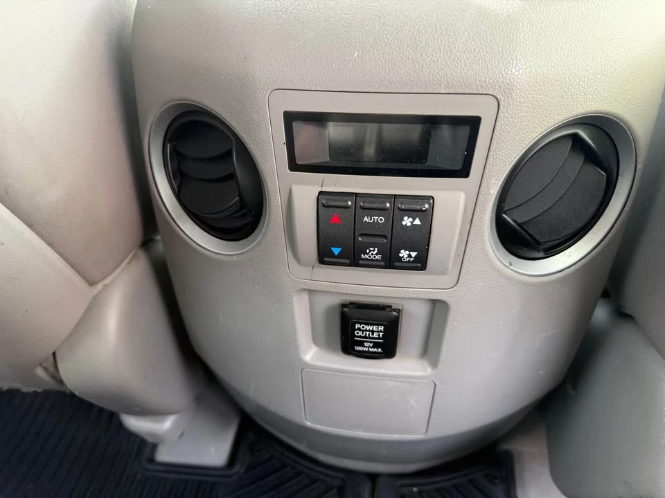2011 Honda Pilot 2nd Gen - Image 15 of 16