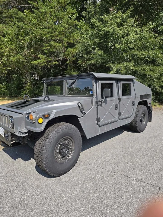 2011 Hummer HMMWV - Image 2 of 5