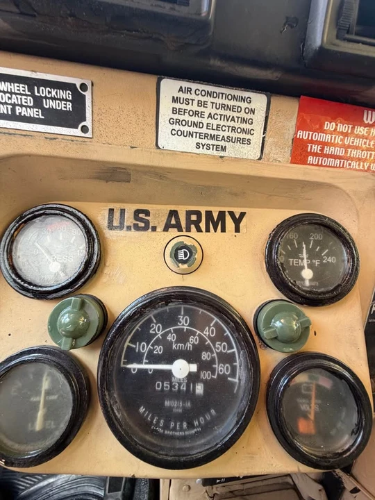 2011 Hummer HMMWV - Image 16 of 16