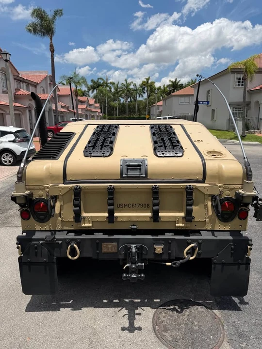 2011 Hummer HMMWV - Image 4 of 16