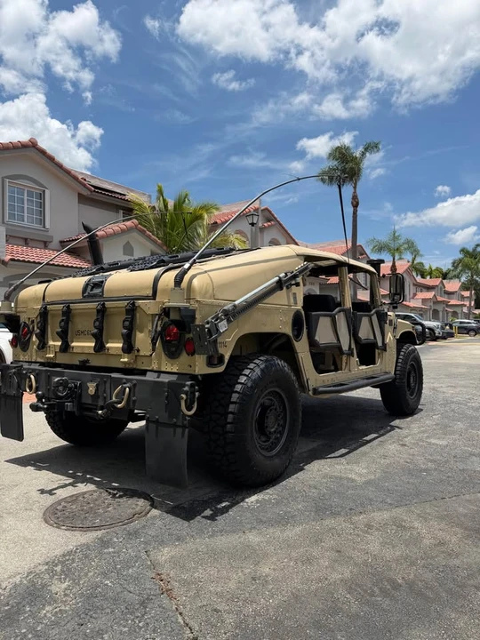 2011 Hummer HMMWV - Image 7 of 16