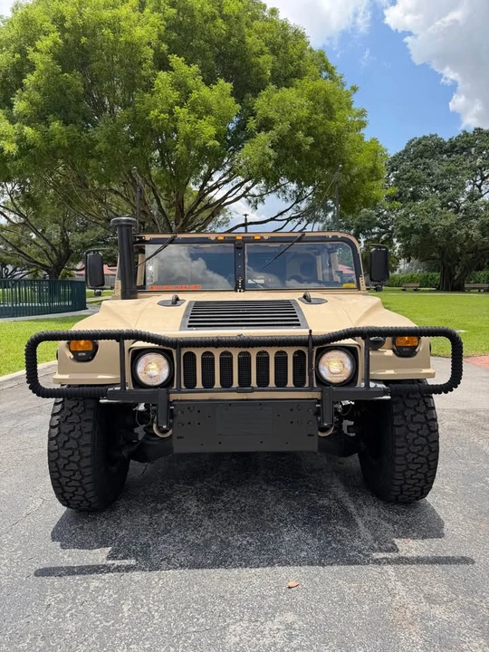 2011 Hummer HMMWV - Image 10 of 16