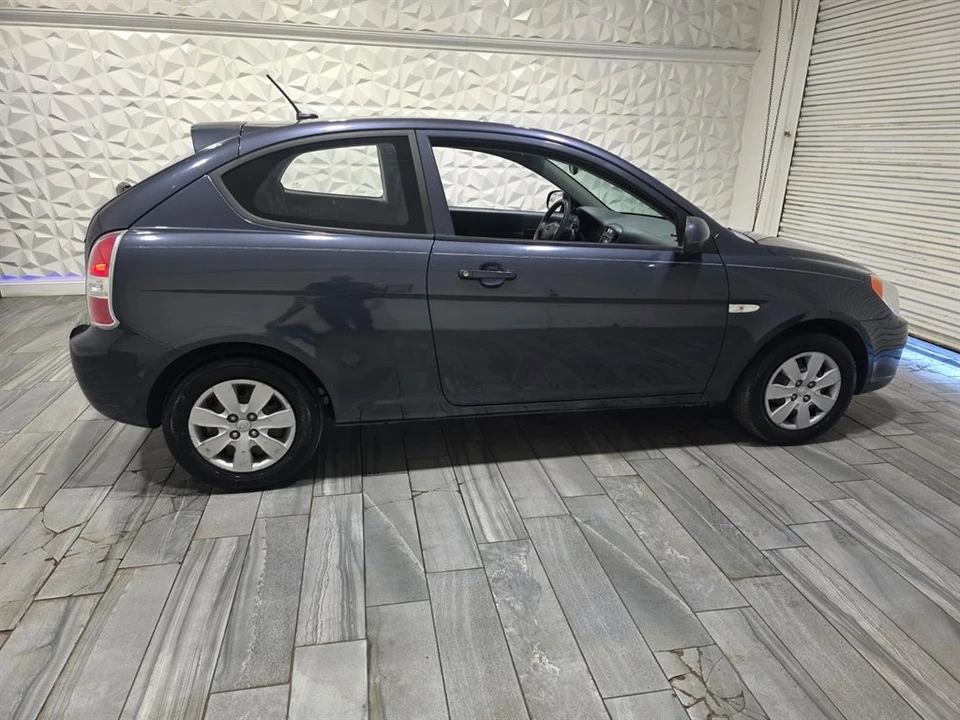 2011 Hyundai Accent - Image 10 of 21