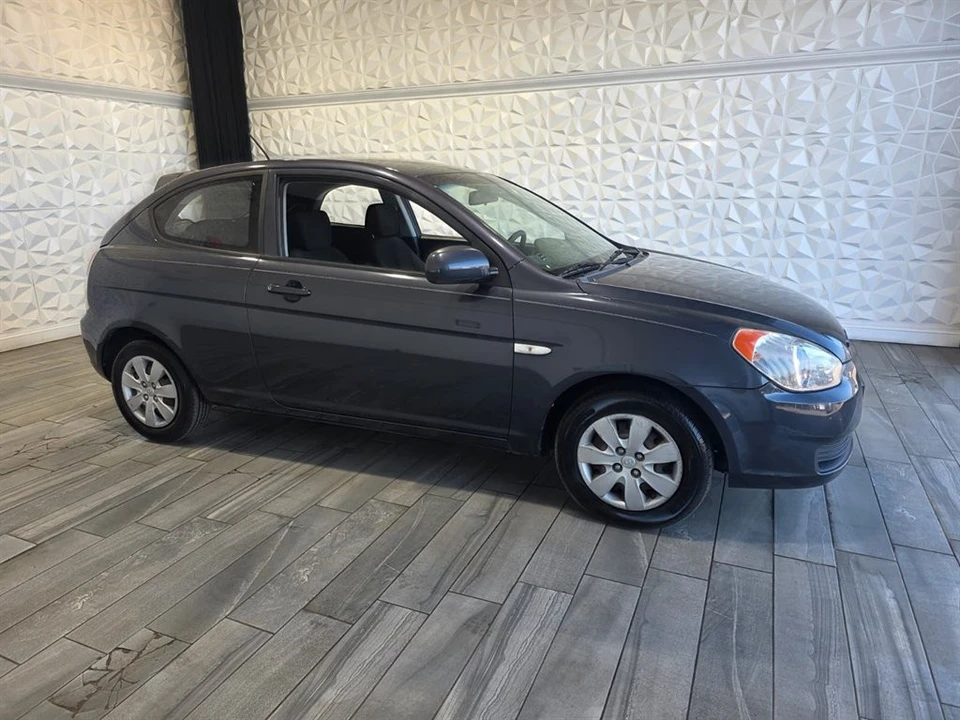 2011 Hyundai Accent - Image 2 of 21