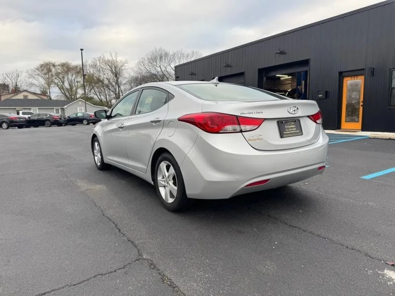 2011 Hyundai Elantra - Image 2 of 7