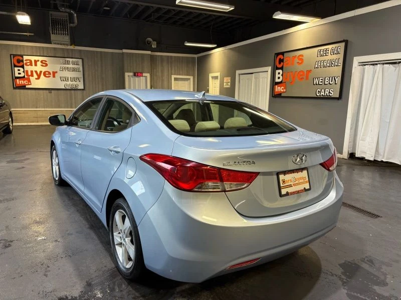 2011 Hyundai Elantra - Image 4 of 12