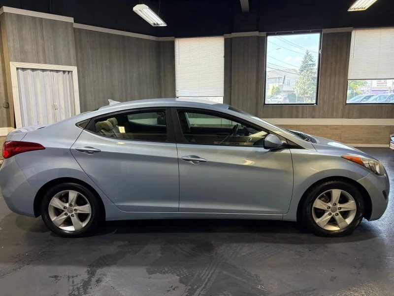 2011 Hyundai Elantra - Image 7 of 12