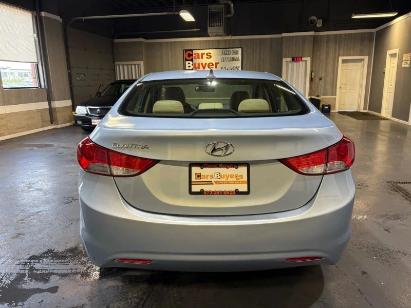 2011 Hyundai Elantra - Image 5 of 12