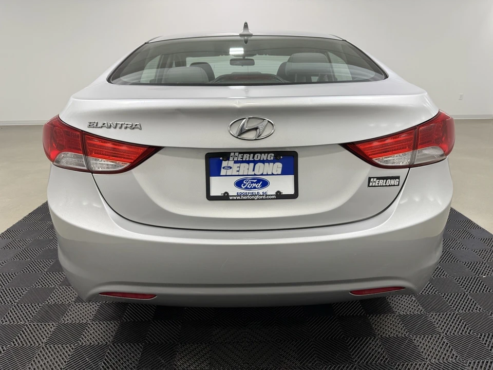 2011 Hyundai Elantra - Image 7 of 12