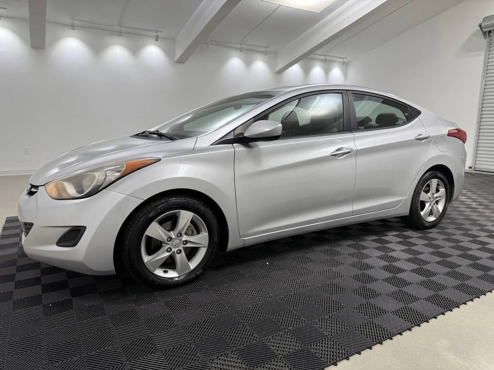 2011 Hyundai Elantra - Image 4 of 12