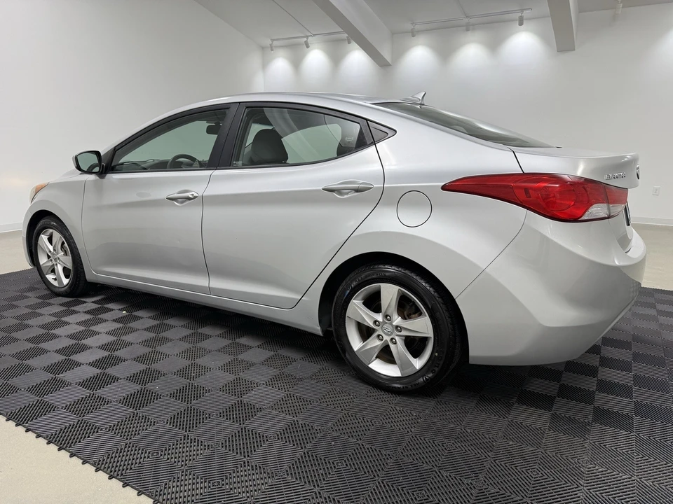 2011 Hyundai Elantra - Image 6 of 12