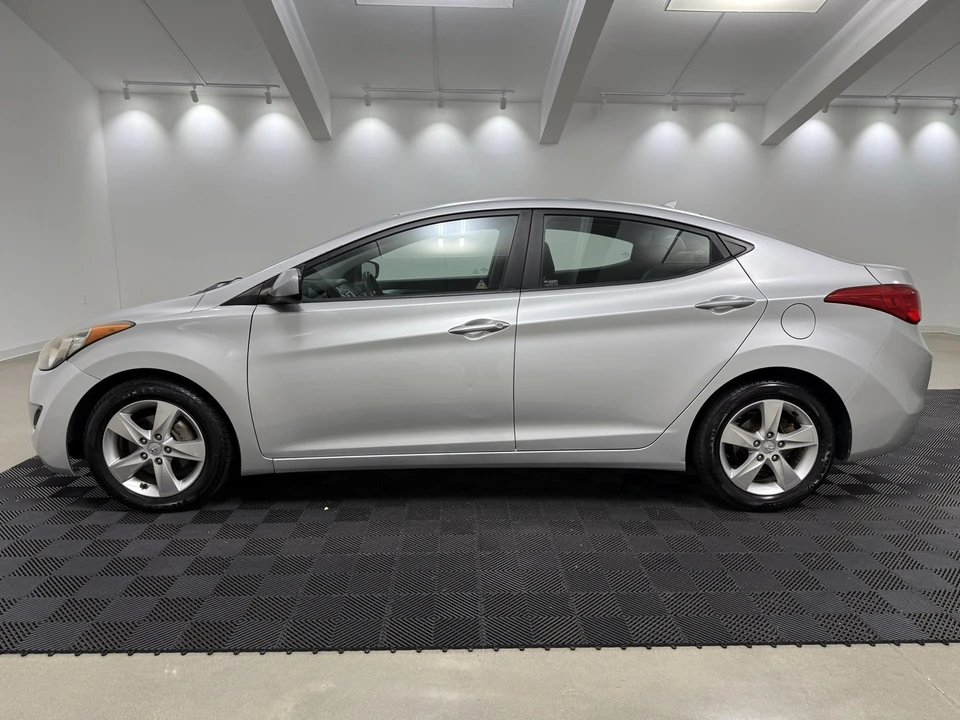 2011 Hyundai Elantra - Image 5 of 12
