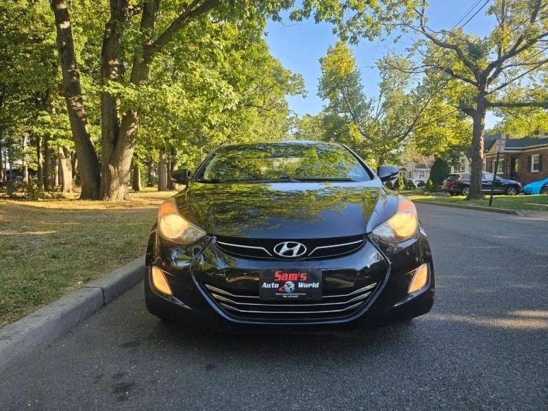 2011 Hyundai Elantra - Image 10 of 12