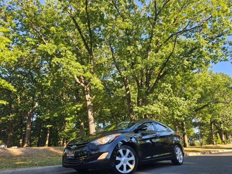 2011 Hyundai Elantra - Image 8 of 12