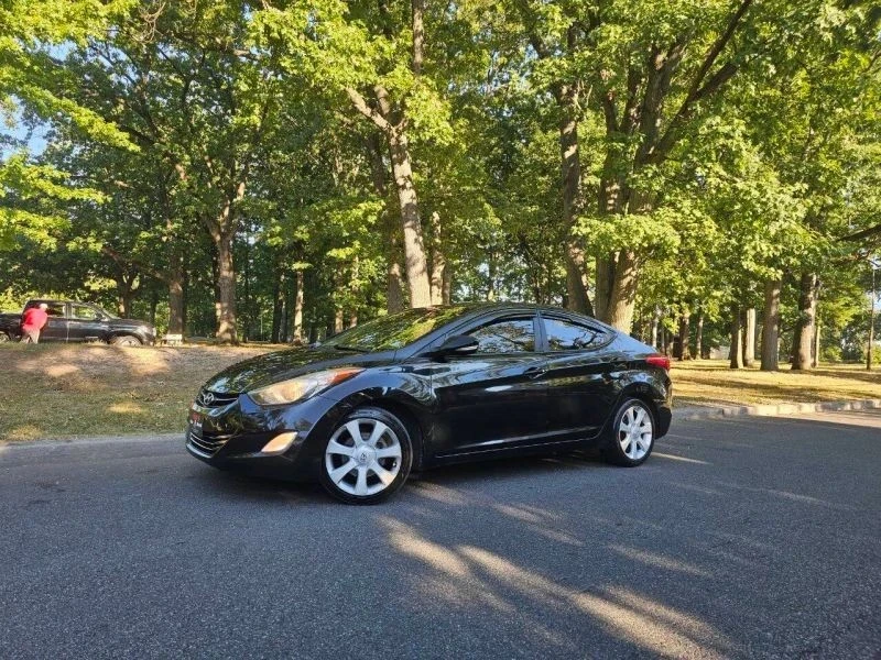2011 Hyundai Elantra - Image 9 of 12
