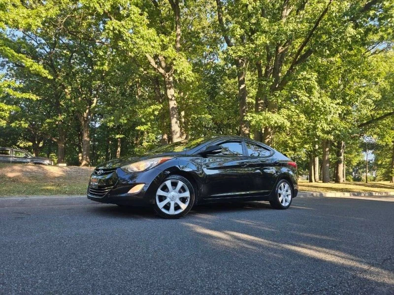 2011 Hyundai Elantra - Image 2 of 12