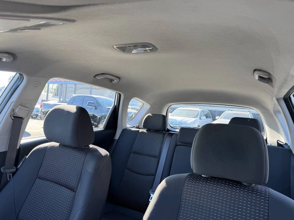 2011 Hyundai Elantra - Image 11 of 17