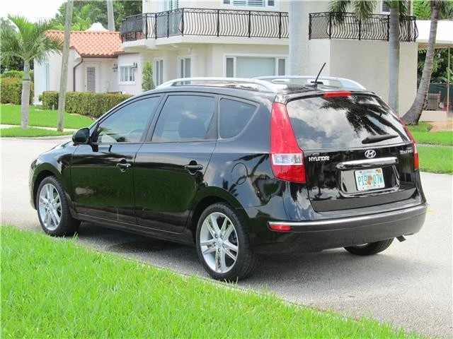 2011 Hyundai Elantra - Image 7 of 12