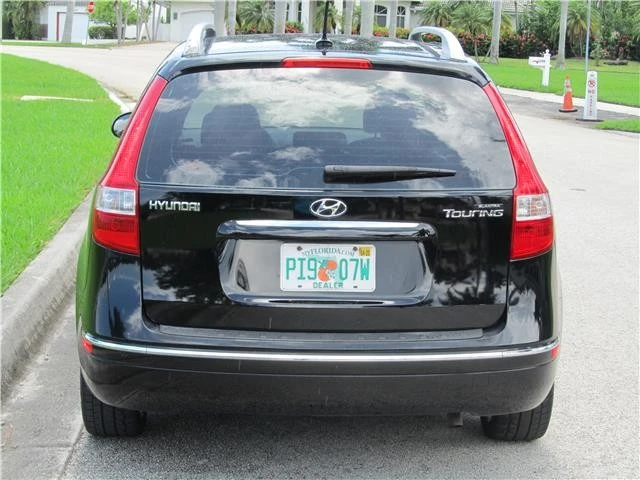 2011 Hyundai Elantra - Image 4 of 12