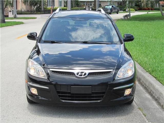 2011 Hyundai Elantra - Image 11 of 12