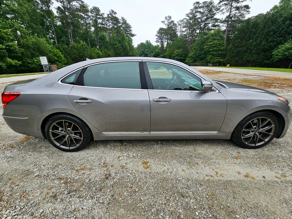2011 Hyundai Equus - Image 19 of 31