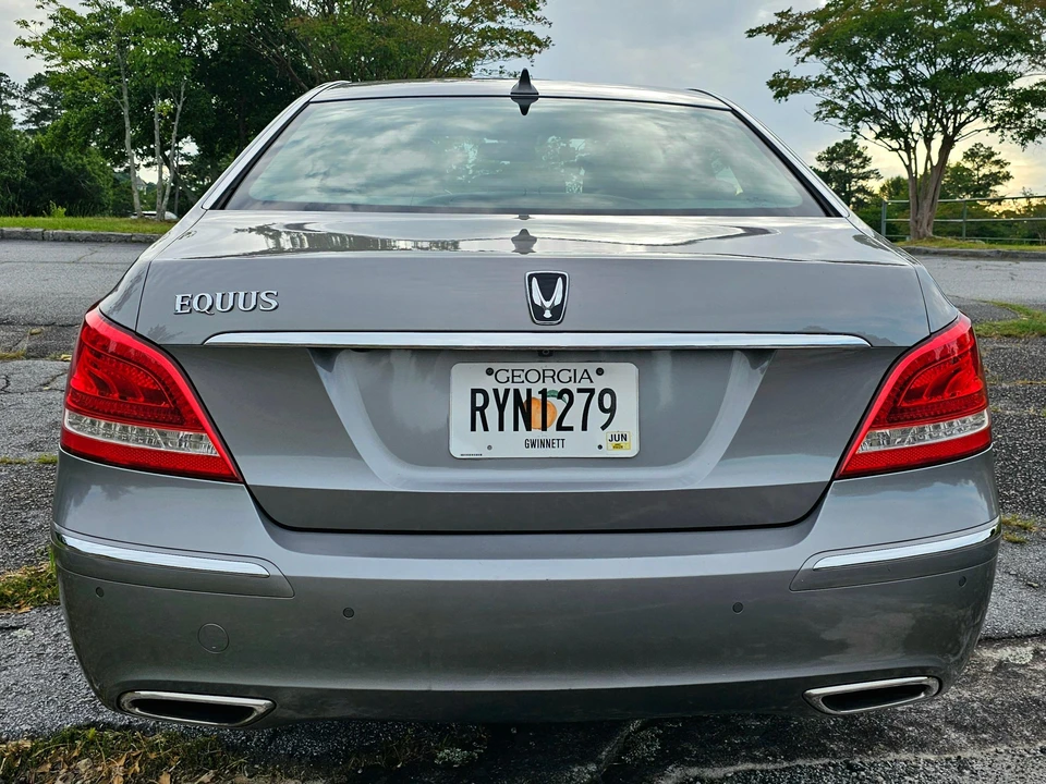2011 Hyundai Equus - Image 14 of 31