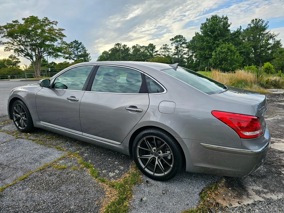 2011 Hyundai Equus - Image 11 of 31