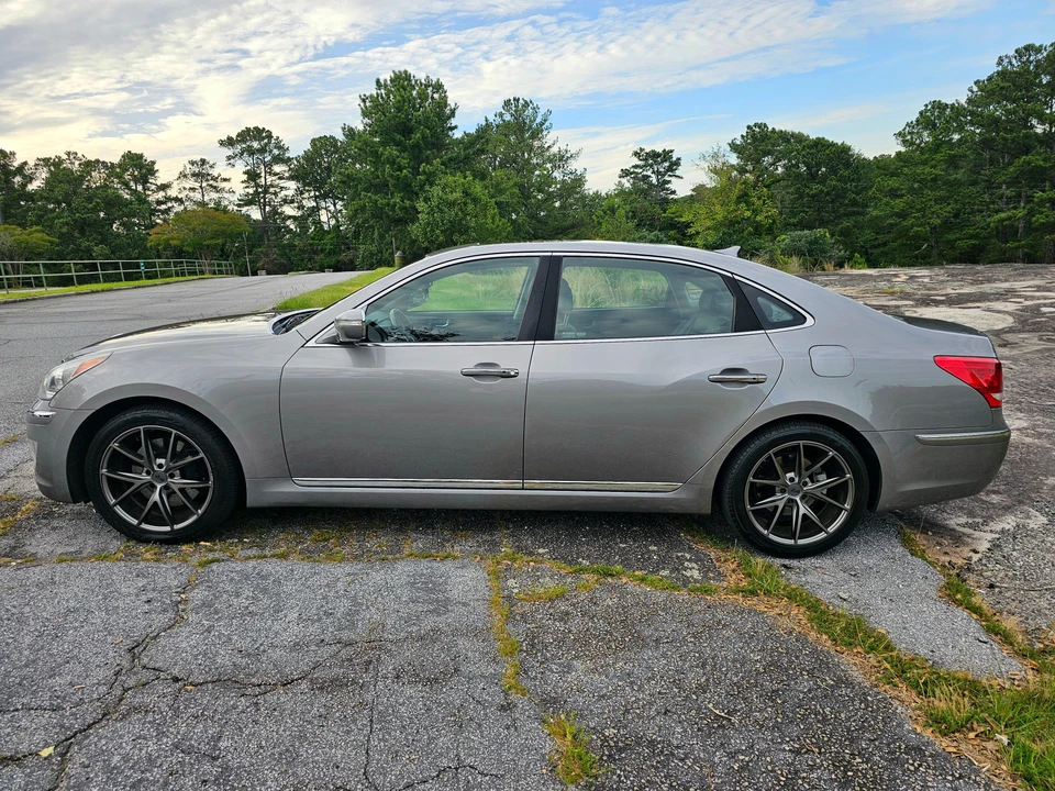 2011 Hyundai Equus - Image 10 of 31