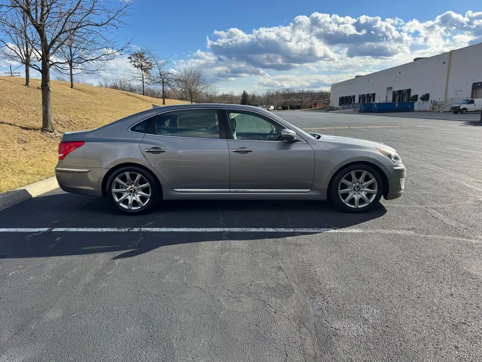 2011 Hyundai Equus - Image 2 of 11