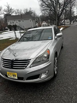 2011 Hyundai Equus Signature Sedan 4D