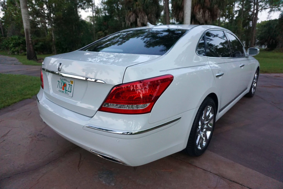 2011 Hyundai Equus - Image 10 of 31