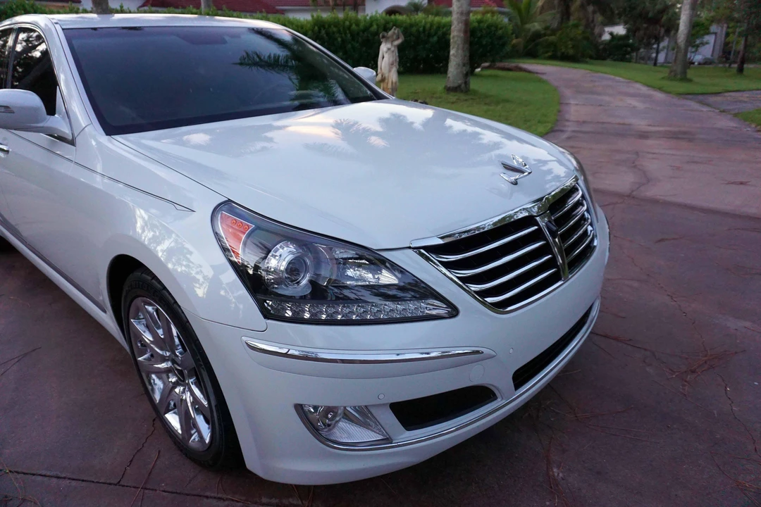2011 Hyundai Equus - Image 14 of 31