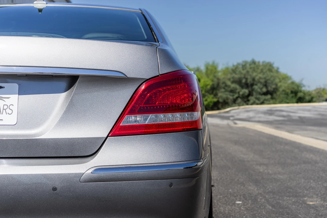 2011 Hyundai Equus - Image 28 of 31