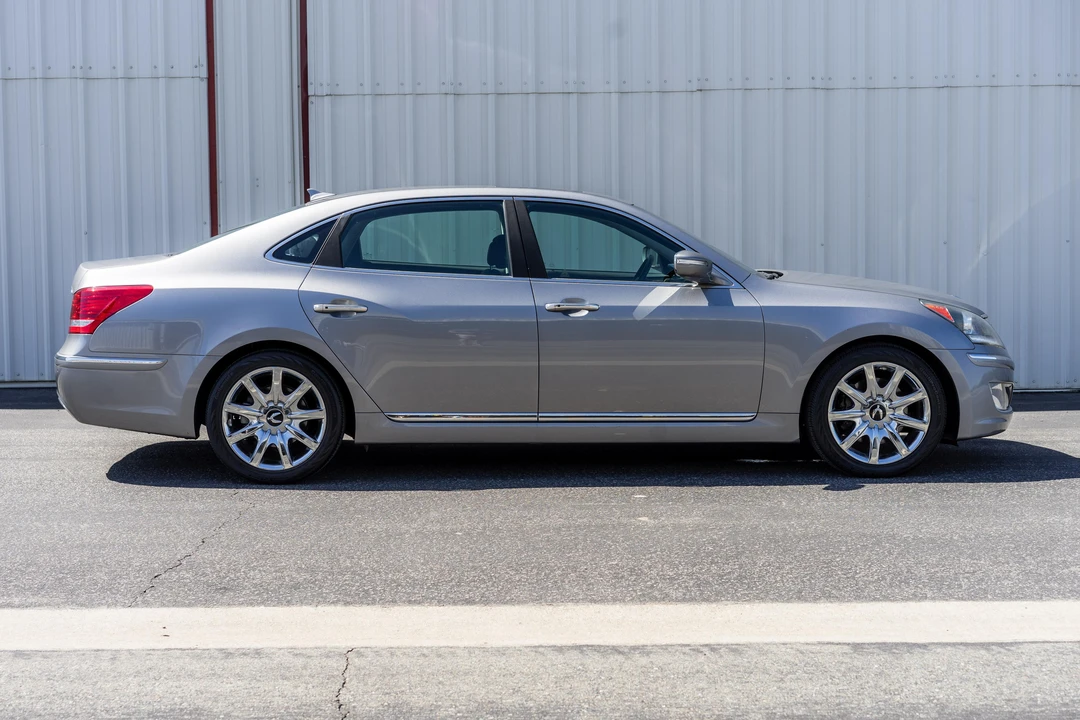 2011 Hyundai Equus - Image 12 of 31